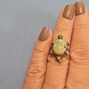 Silver and turquoise turtle ring